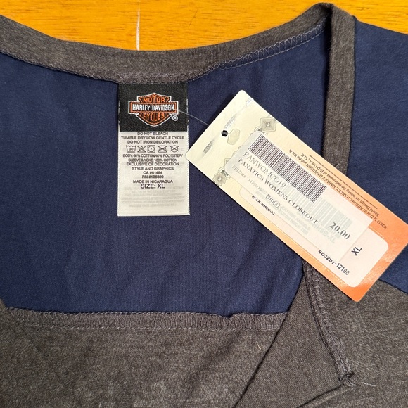 Harley Davidson women’s dealership v-neck t-shirt. X-Large. New with tag - Picture 6 of 7